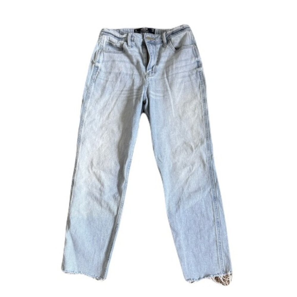 Hollister Ultra High Rise Mom Jean Size 3s 26 X 25
